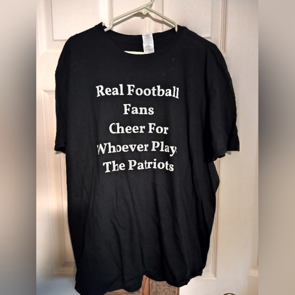 Gildan Black Football Fans Tee Size 2XL